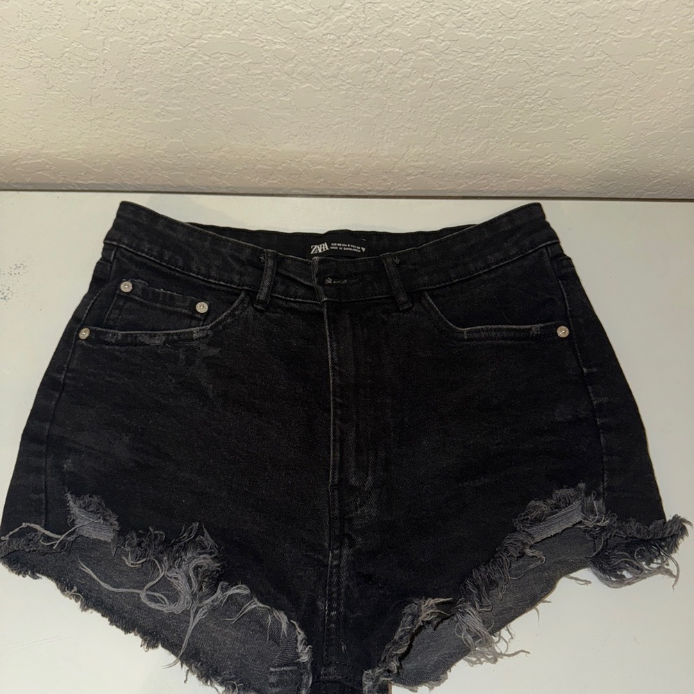Zara Women's Black Denim Shorts